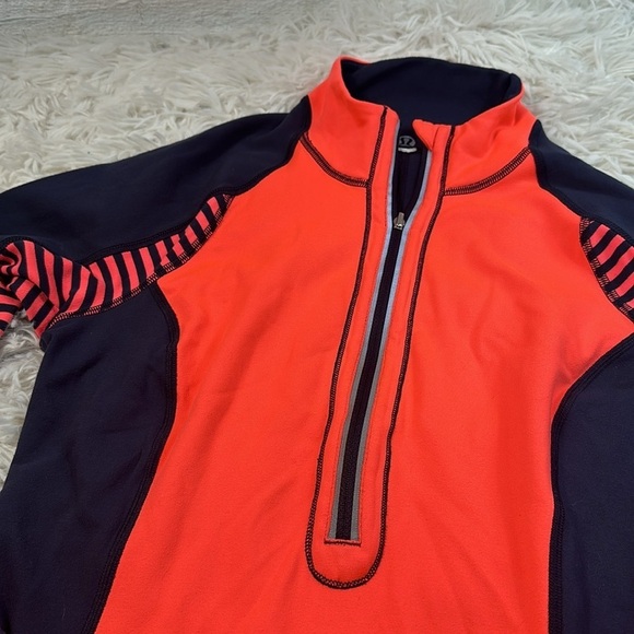 Lululemon Run: U-Turn Pullover Light Flare / Inkwell / Classic Stripe Light Flar - Picture 2 of 7